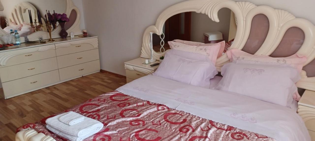 הוילה פיאטרה ניאמט Casa Irina מראה חיצוני תמונה